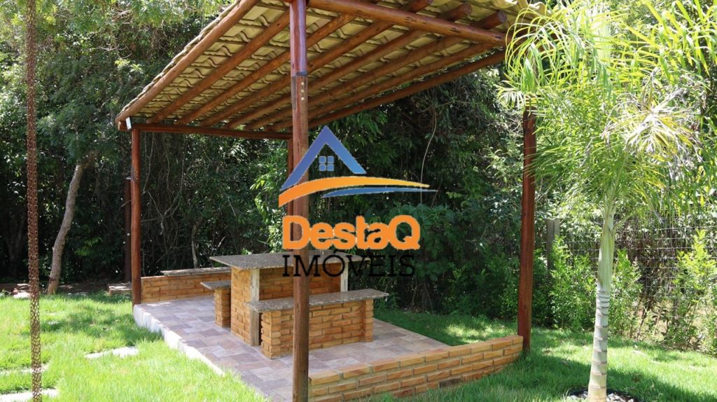 CASA CONDOMINIO VALE DO LUAR