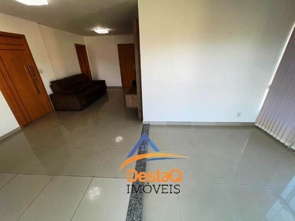 APARTAMENTO BAIRRO SAGRADA FAMILIA