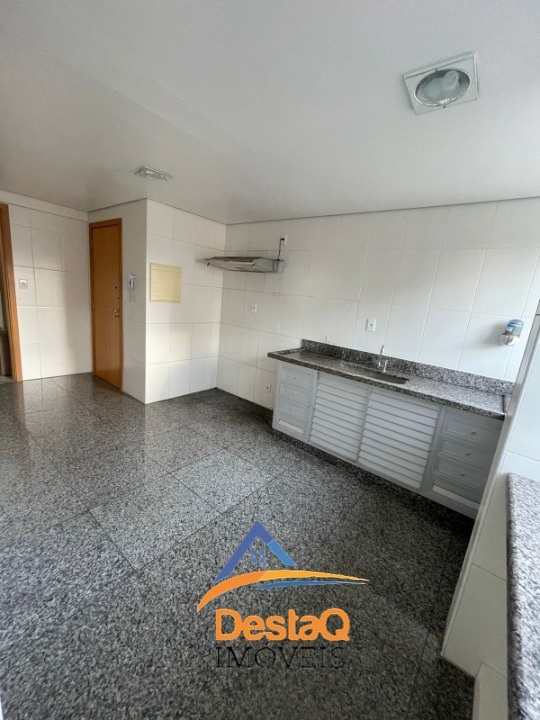 APARTAMENTO BAIRRO SAGRADA FAMILIA