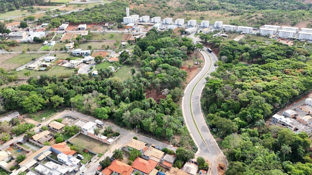 LOTE COMERCIAL BAIRRO CAMPINHO LOTE COMERCIAL BAIRRO CAMPINHO
