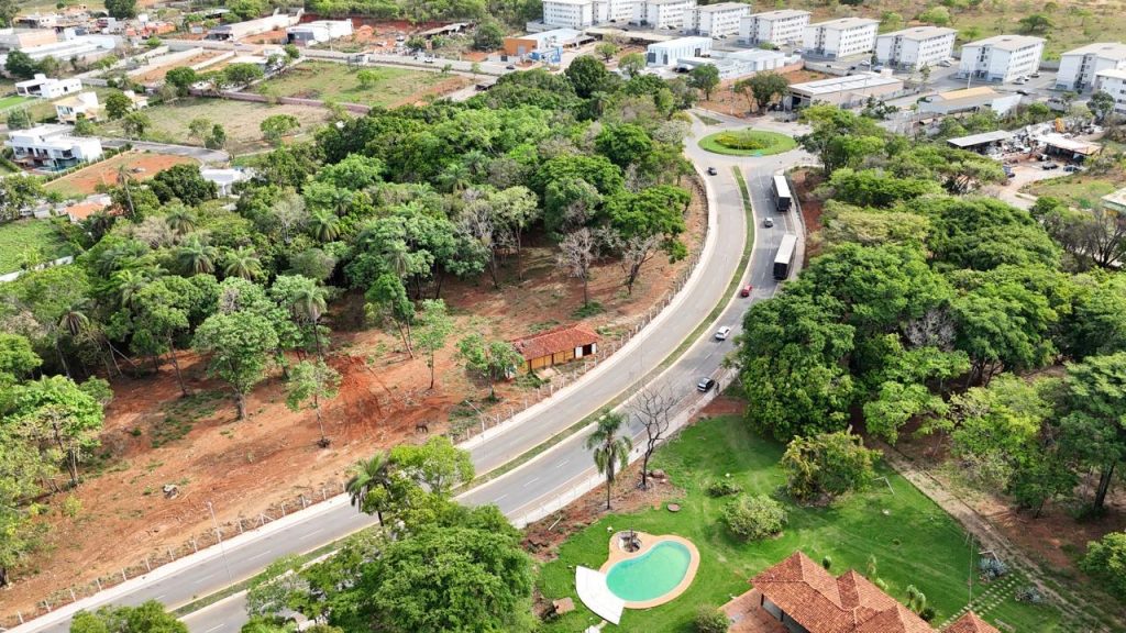 LOTE COMERCIAL BAIRRO CAMPINHO LOTE COMERCIAL BAIRRO CAMPINHO