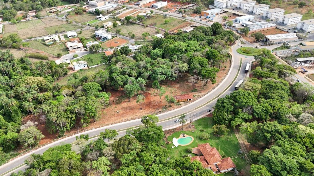 LOTE COMERCIAL BAIRRO CAMPINHO LOTE COMERCIAL BAIRRO CAMPINHO