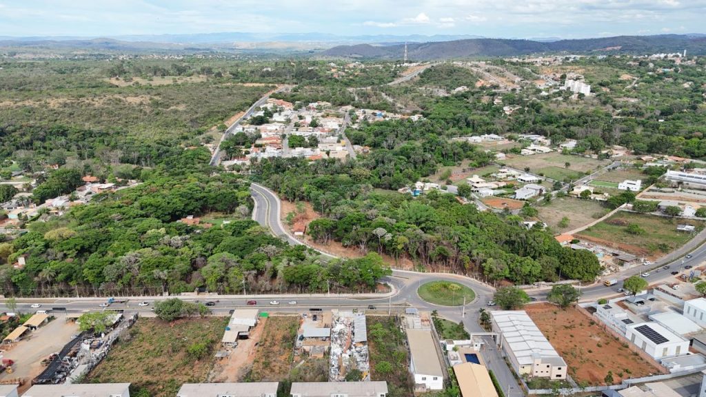 LOTE COMERCIAL BAIRRO CAMPINHO LOTE COMERCIAL BAIRRO CAMPINHO
