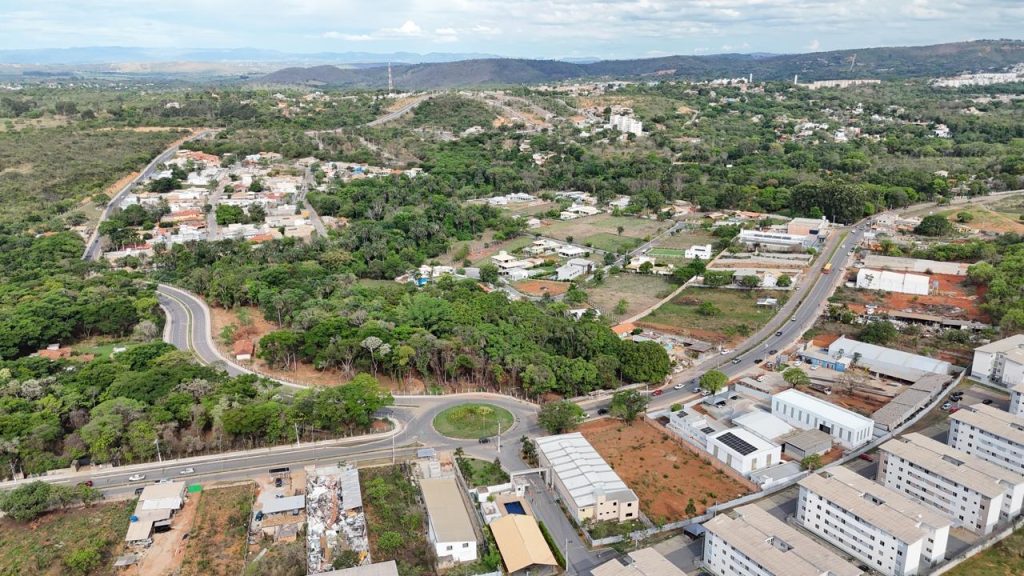LOTE COMERCIAL BAIRRO CAMPINHO LOTE COMERCIAL BAIRRO CAMPINHO