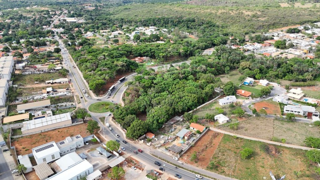LOTE COMERCIAL BAIRRO CAMPINHO LOTE COMERCIAL BAIRRO CAMPINHO